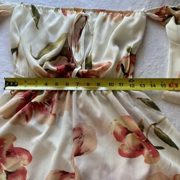 Floral Romper - Picture 5 of 7